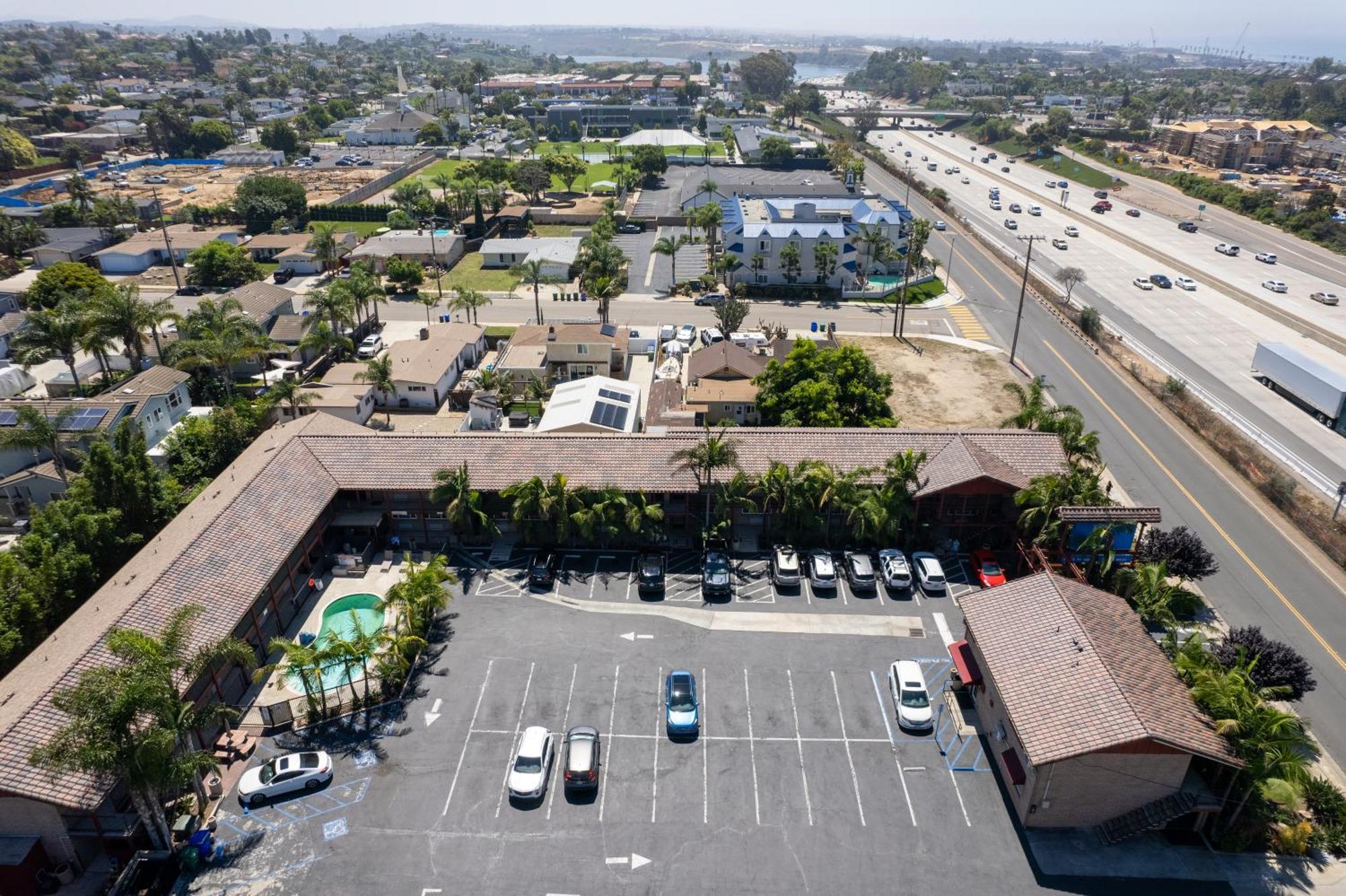 Motel 6 Carlsbad, Ca- North Exterior foto